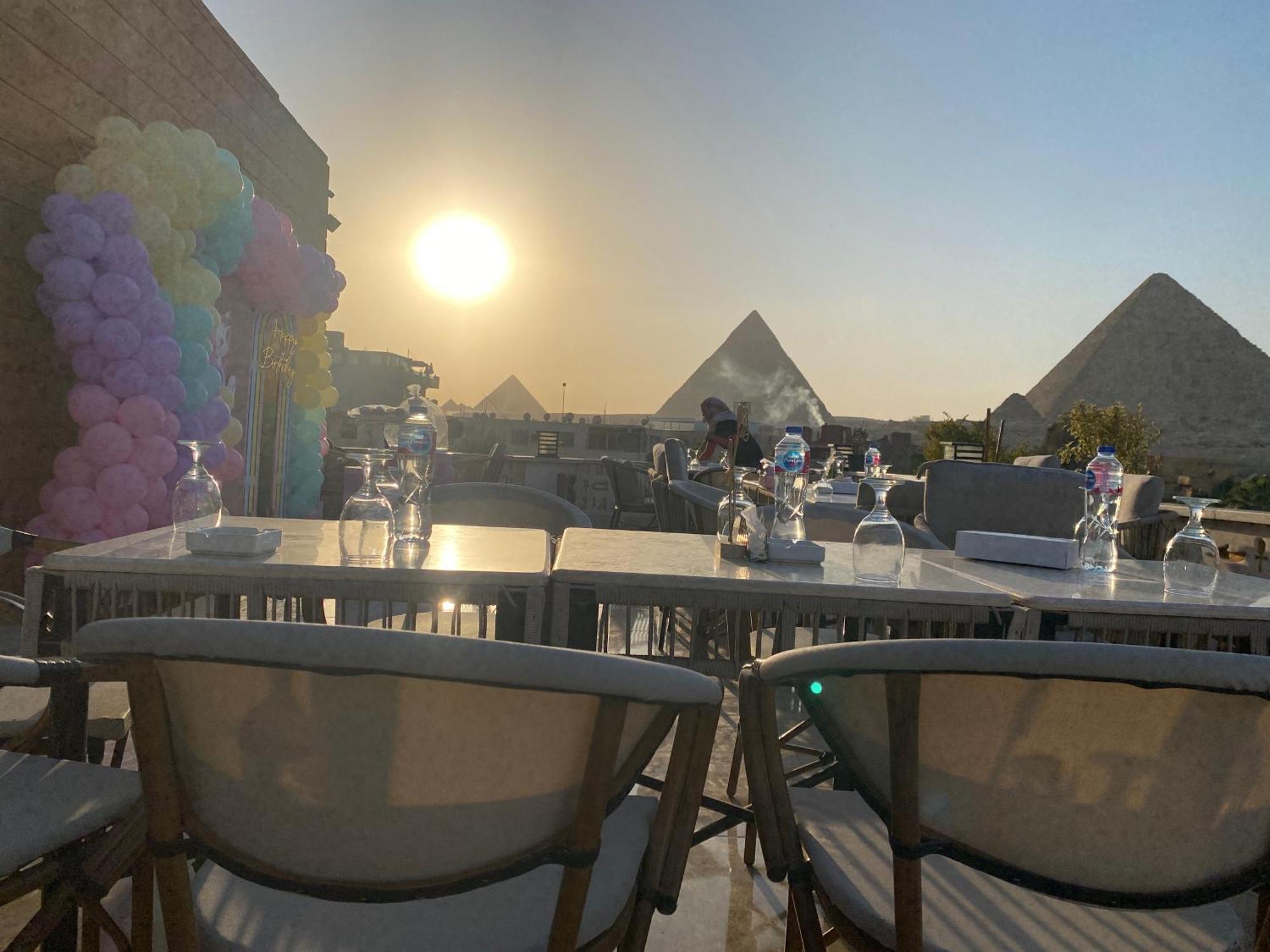 Queen Ash Pyramid View Inn Kafret el-Gabal Kültér fotó